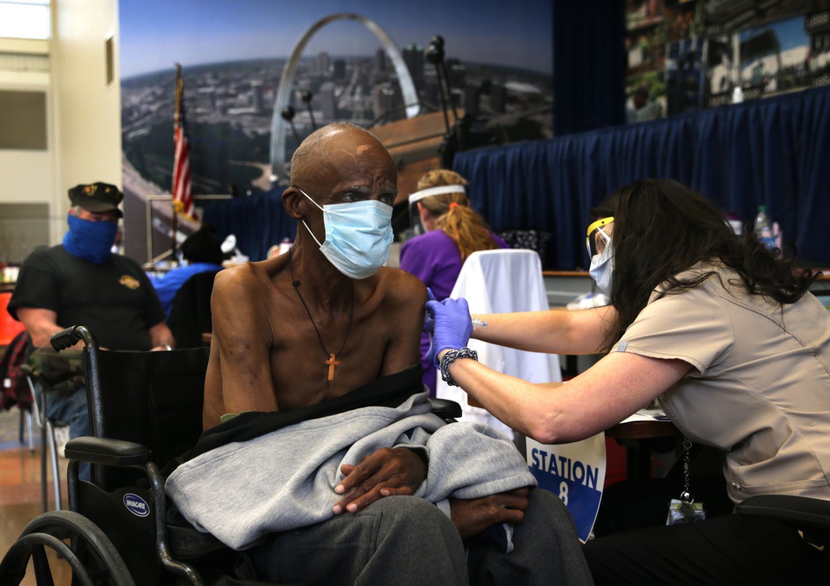 VA vaccinates more than 325 veterans on Sunday